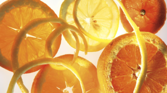Científicos del IPN remueven cromo de agua residual con cáscara de naranja